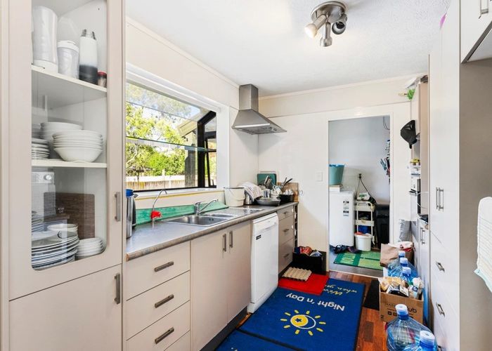  at 42 Pinehurst Place, Wattle Downs, Auckland