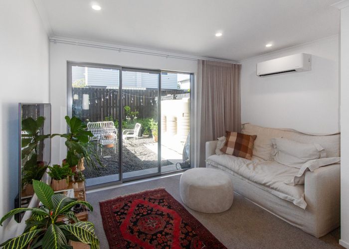  at 53 Ngae Place, Mangere, Manukau City, Auckland