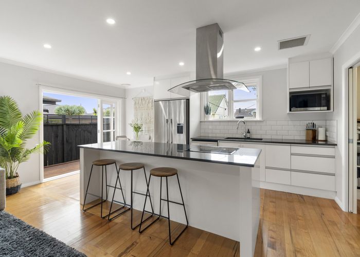  at 37 Armein Road, Panmure, Auckland