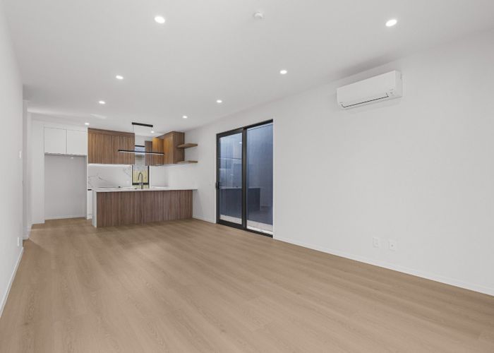  at 4B Roberts Road, Te Atatu South, Waitakere City, Auckland