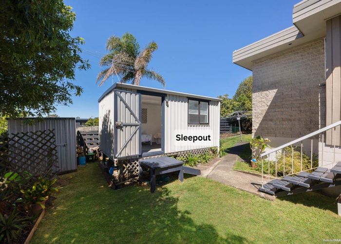  at 4 Olena Avenue, Sunnyhills, Manukau City, Auckland