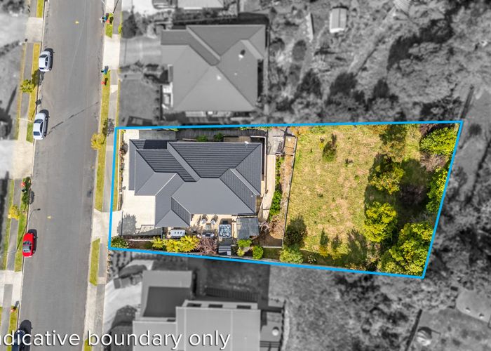  at 32 King Charles Drive, Kingsley Heights, Upper Hutt, Wellington