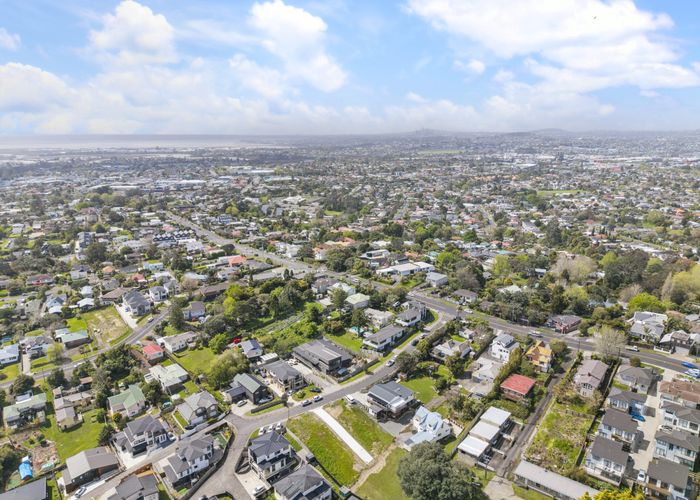  at 4 & 6 Mataki Way, Glen Eden, Waitakere City, Auckland