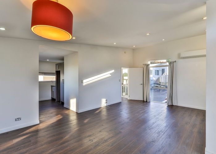  at 559F Glenfield Road, Glenfield, North Shore City, Auckland