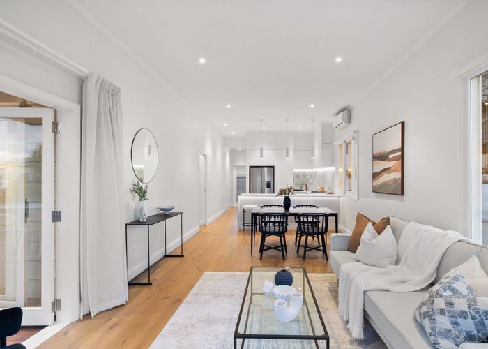  at 10 Joan Street, Point Chevalier, Auckland City, Auckland