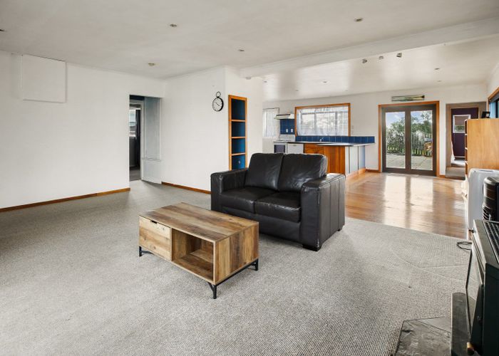  at 176 Collins Road, Temple View, Hamilton