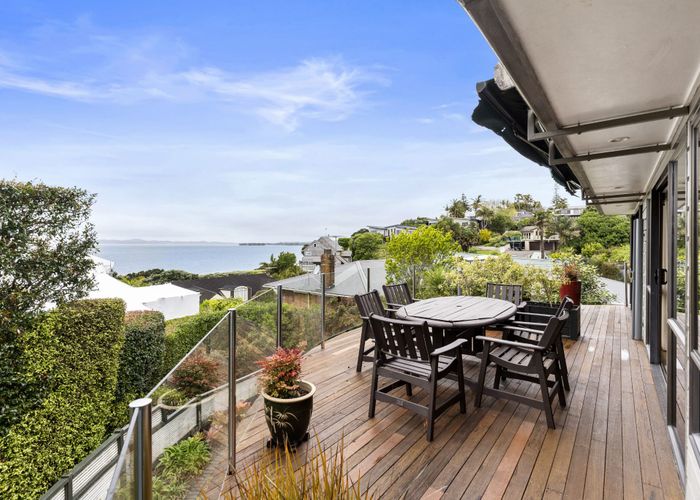 For sale 161 Mellons Bay Road, Mellons Bay, Manukau City, Auckland