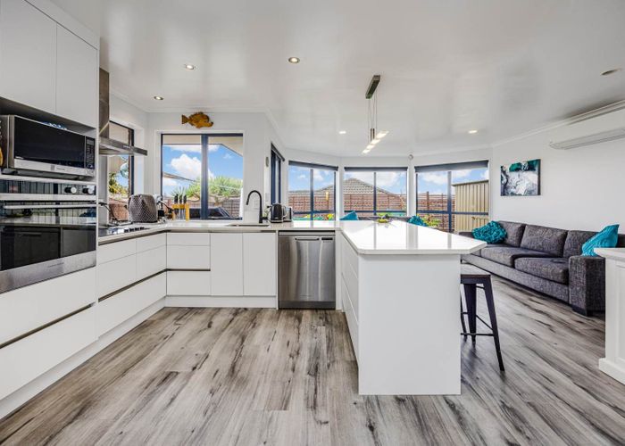  at 28 Earnslaw Crescent, Flat Bush, Manukau City, Auckland