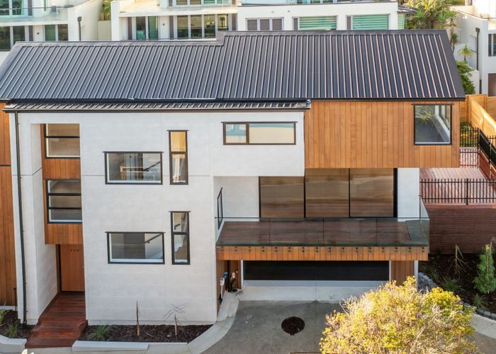  at 20 Beach Road, Castor Bay, Auckland