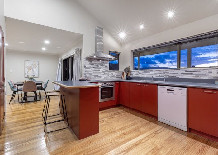  at 30 Kinloch Place, Papakowhai, Porirua