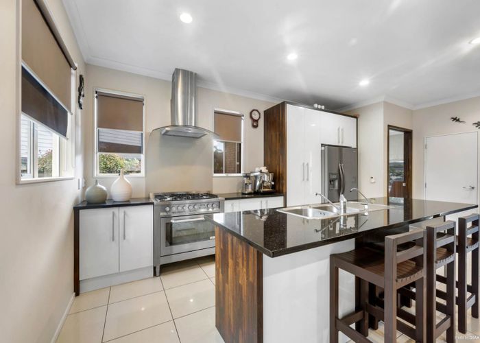  at 15 Cherrywood Crescent, Northpark, Auckland