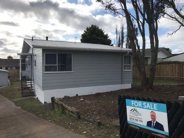  at 7 Devonshire Road, Unsworth Heights, Auckland