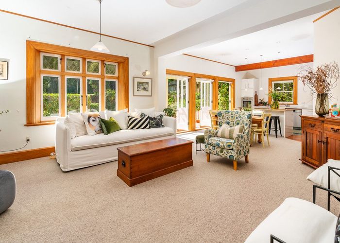  at 8 The Rigi and 2 Governor Road, Northland, Wellington, Wellington