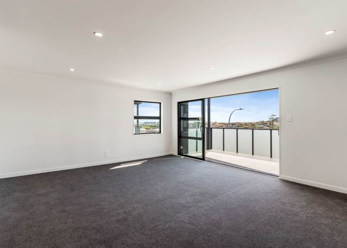  at 101/32 Shortfin Place, Flat Bush, Auckland