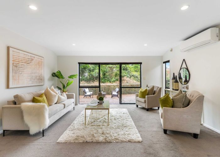  at 2/4 Altona Road, Forrest Hill, North Shore City, Auckland