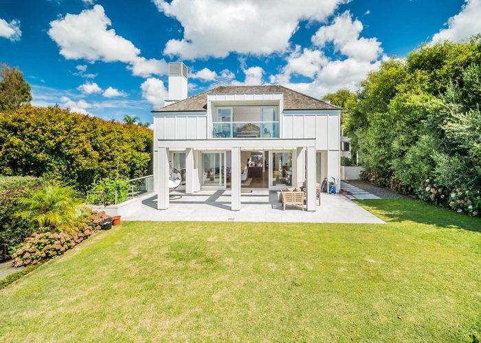  at 35 View Road, Campbells Bay, North Shore City, Auckland