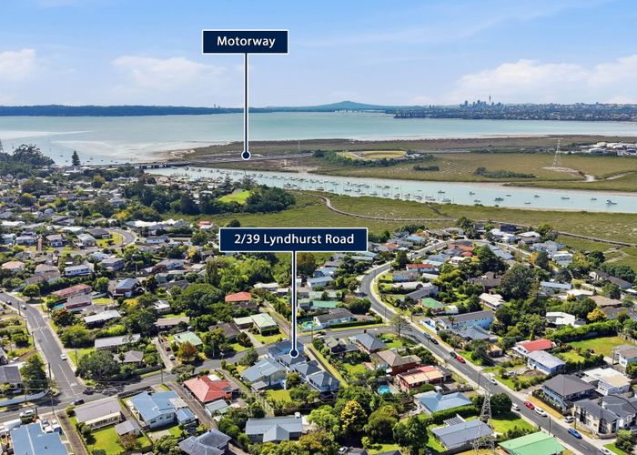  at 2/39 Lyndhurst Road, Te Atatu South, Waitakere City, Auckland