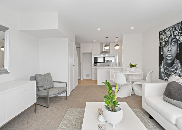  at 3/28 Riverview Road, Panmure, Auckland
