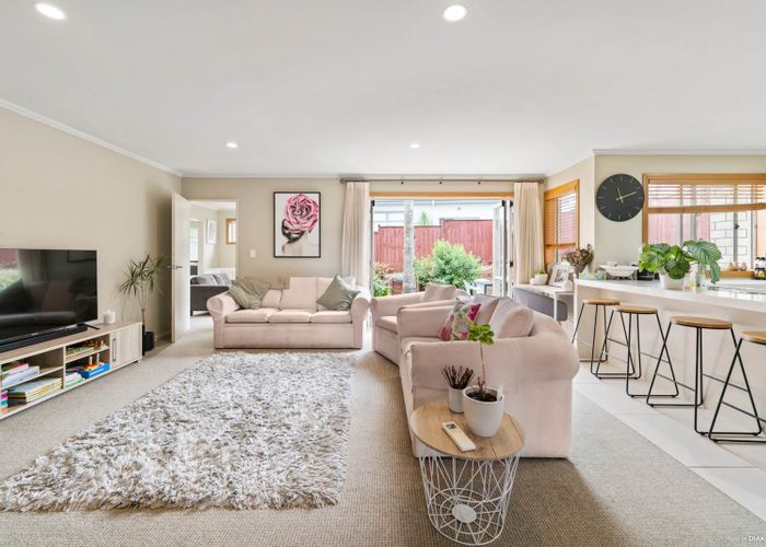  at 4 Soljans Place, Flat Bush, Auckland