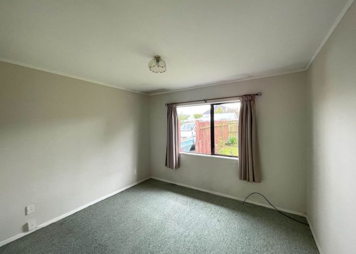  at 8/121 Bruce Mclaren Road, Henderson, Waitakere City, Auckland