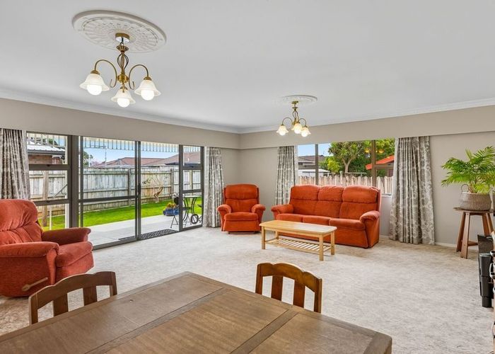  at 11 The Avenue, Paraparaumu Beach, Paraparaumu