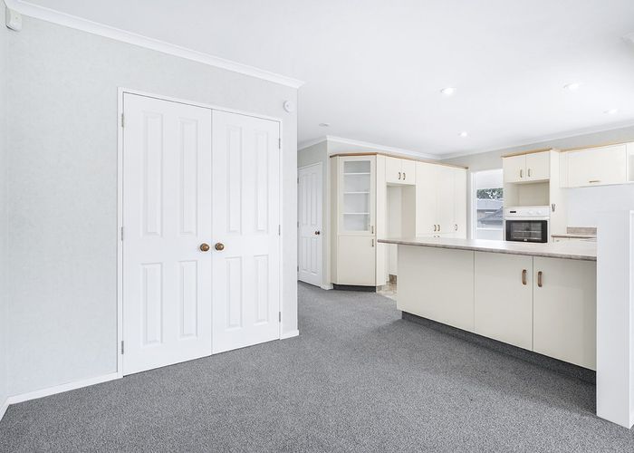  at 18 John Webb Drive, Glenview, Hamilton