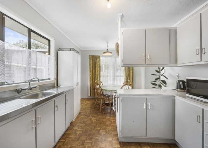  at 4 Kirkella Crescent, Mangere East, Auckland