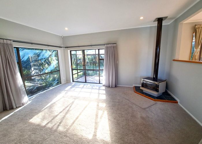  at 6 Delisle Place, Windsor Park, Auckland