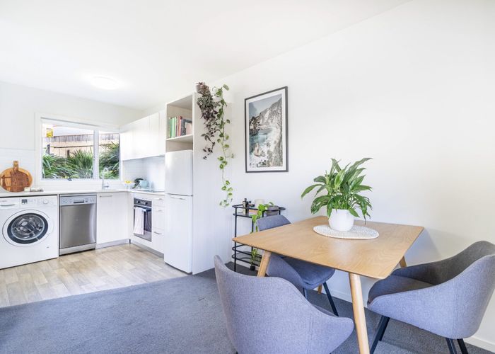  at 3/19 Houghton Street, Meadowbank, Auckland