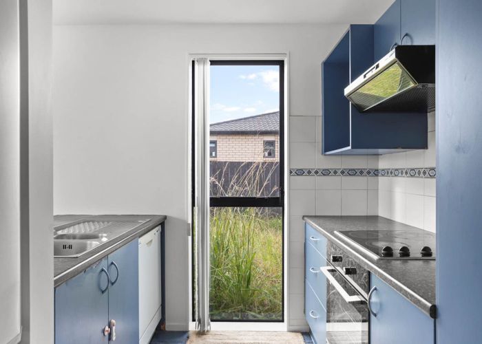  at 44 Woodbank Drive, Glen Eden, Auckland