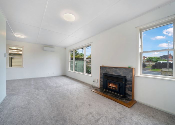  at 49 Longburn Road, Henderson, Auckland