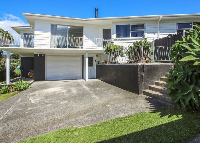  at 7 Lawrence Crescent, Hill Park, Manukau City, Auckland