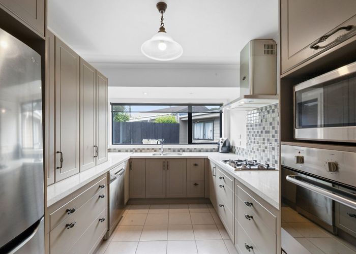  at 39 Tiverton Crescent, Whalers Gate, New Plymouth, Taranaki