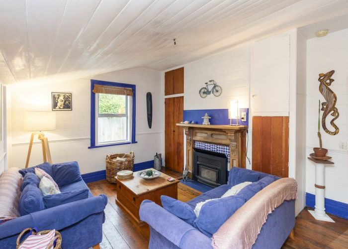  at 1/83 Nayland Street, Sumner, Christchurch City, Canterbury