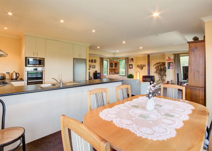 Free property data for 219 Amberley Beach Road, Amberley homes.co.nz