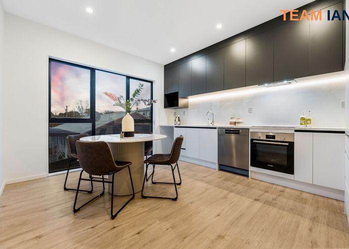  at 14 Sabot Place, Massey, Waitakere City, Auckland