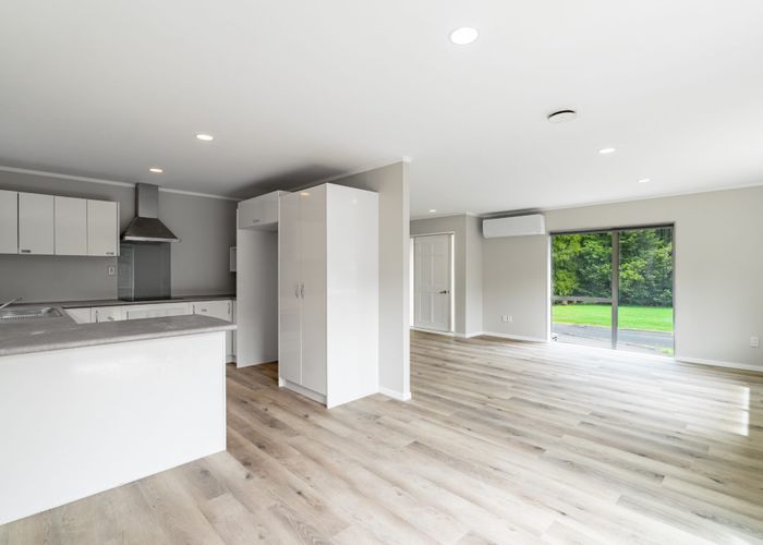  at 44 De Havilland Dr, Goodwood Heights, Manukau City, Auckland