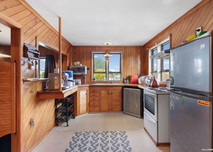  at 4 Tamaki Bay Drive, Pakuranga, Auckland