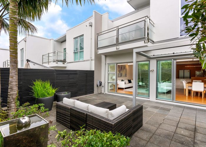  at 5/258 Hurstmere Road, Takapuna, North Shore City, Auckland
