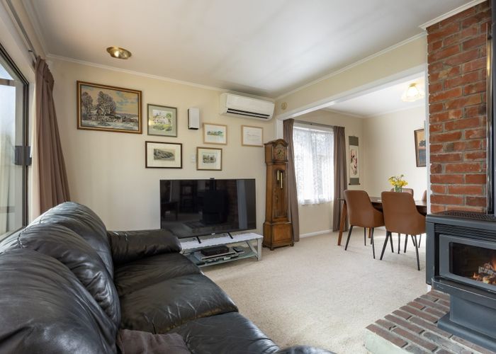  at 31 Fairdene Avenue, Henderson, Auckland