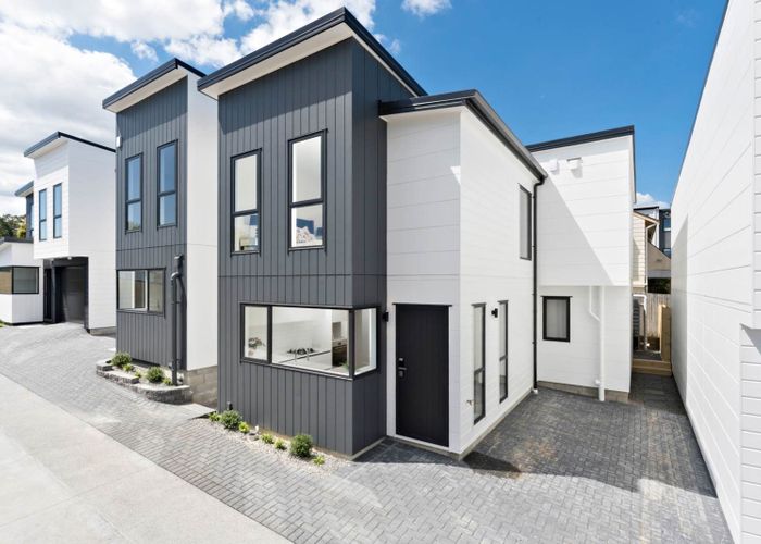  at 21B Crosby Road, West Harbour, Waitakere City, Auckland