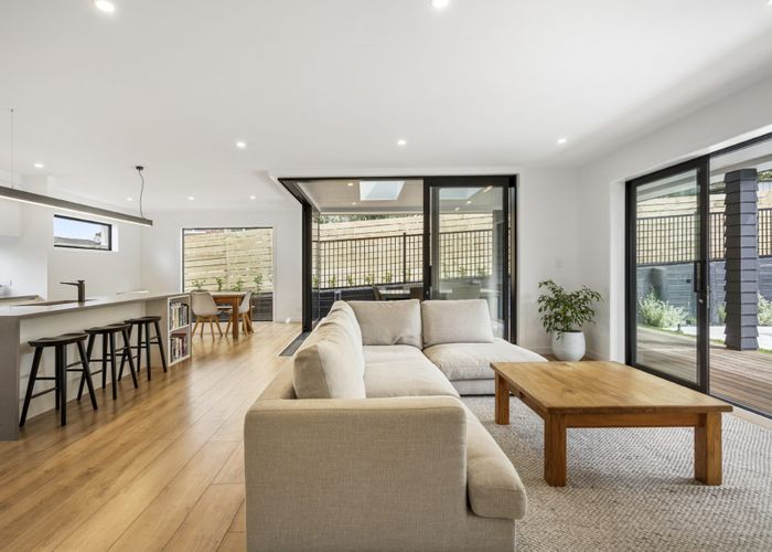  at 9 McBreen Avenue, Northcote, Auckland