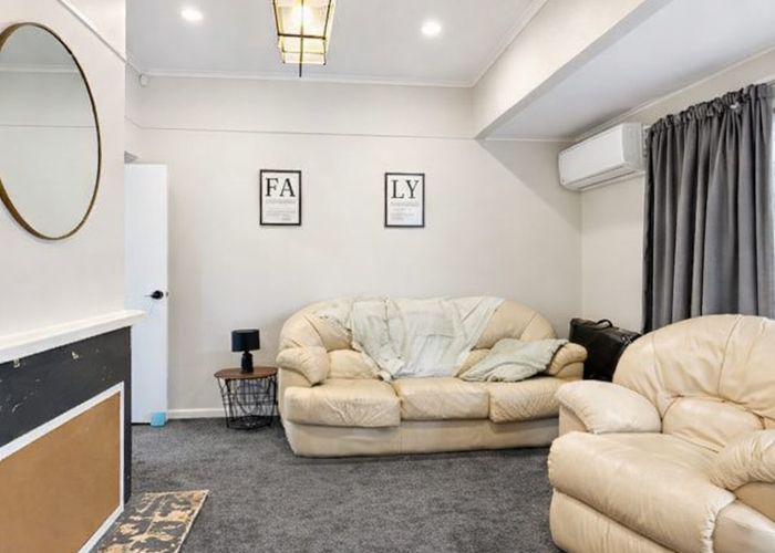  at 1/12 McInnes Road, Weymouth, Manukau City, Auckland