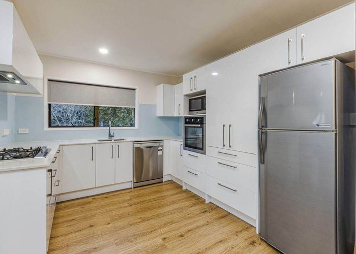  at 46 Banyan Drive, Totara Heights, Auckland