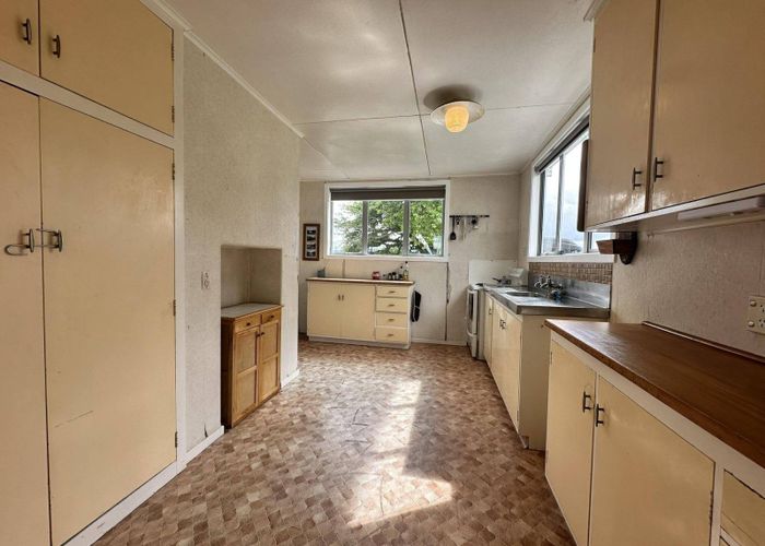 Recently sold 436 Wanganui Flat Road, Harihari homes.co.nz