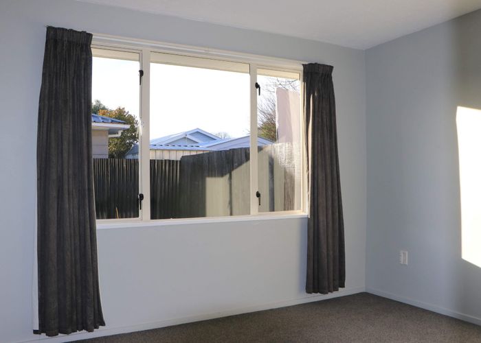  at 2E Broadbent Street, Riccarton, Christchurch City, Canterbury