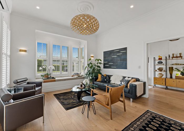  at 37 Renfrew Avenue, Sandringham, Auckland