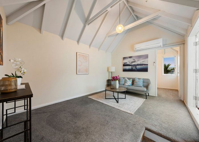 at 2/28 Tranmere Road, Sandringham, Auckland
