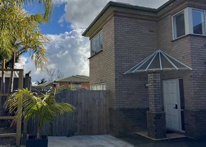  at 11 Amherst Place, Albany, North Shore City, Auckland