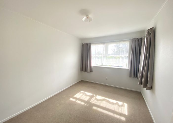  at 11 Barnfield Place, Glendene, Waitakere City, Auckland